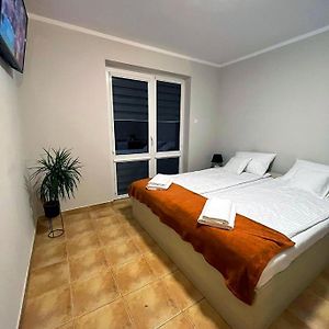 Pokój z łóżkiem queen-size